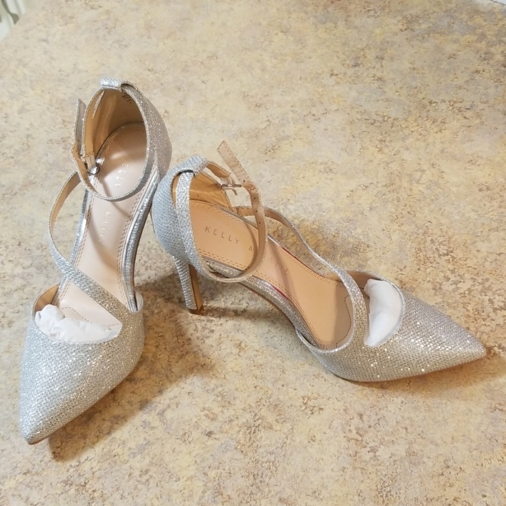 Kelly & Katie Sevama Pumps Silver